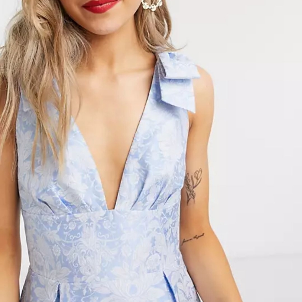 {Ever New | ASOS} Plunge Neck Mini Dress, Size 8
